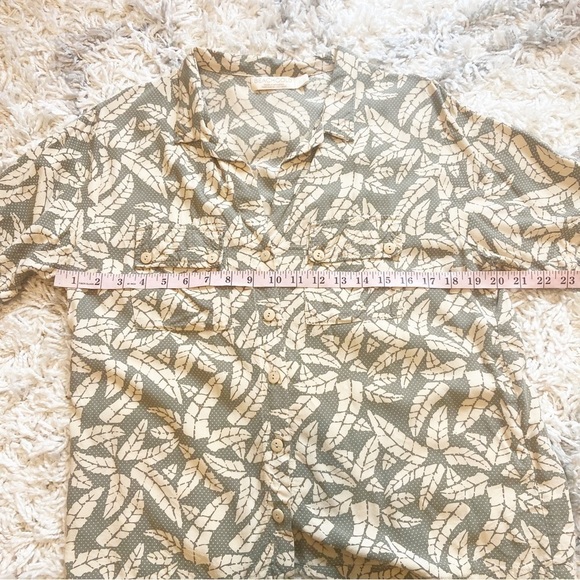 Beachgold~Anthropologie | Shania Buttondown Top Size Large - Picture 9 of 9